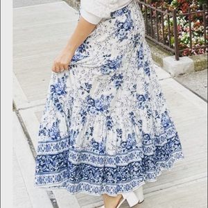 - Zara voluminous maxi skirt